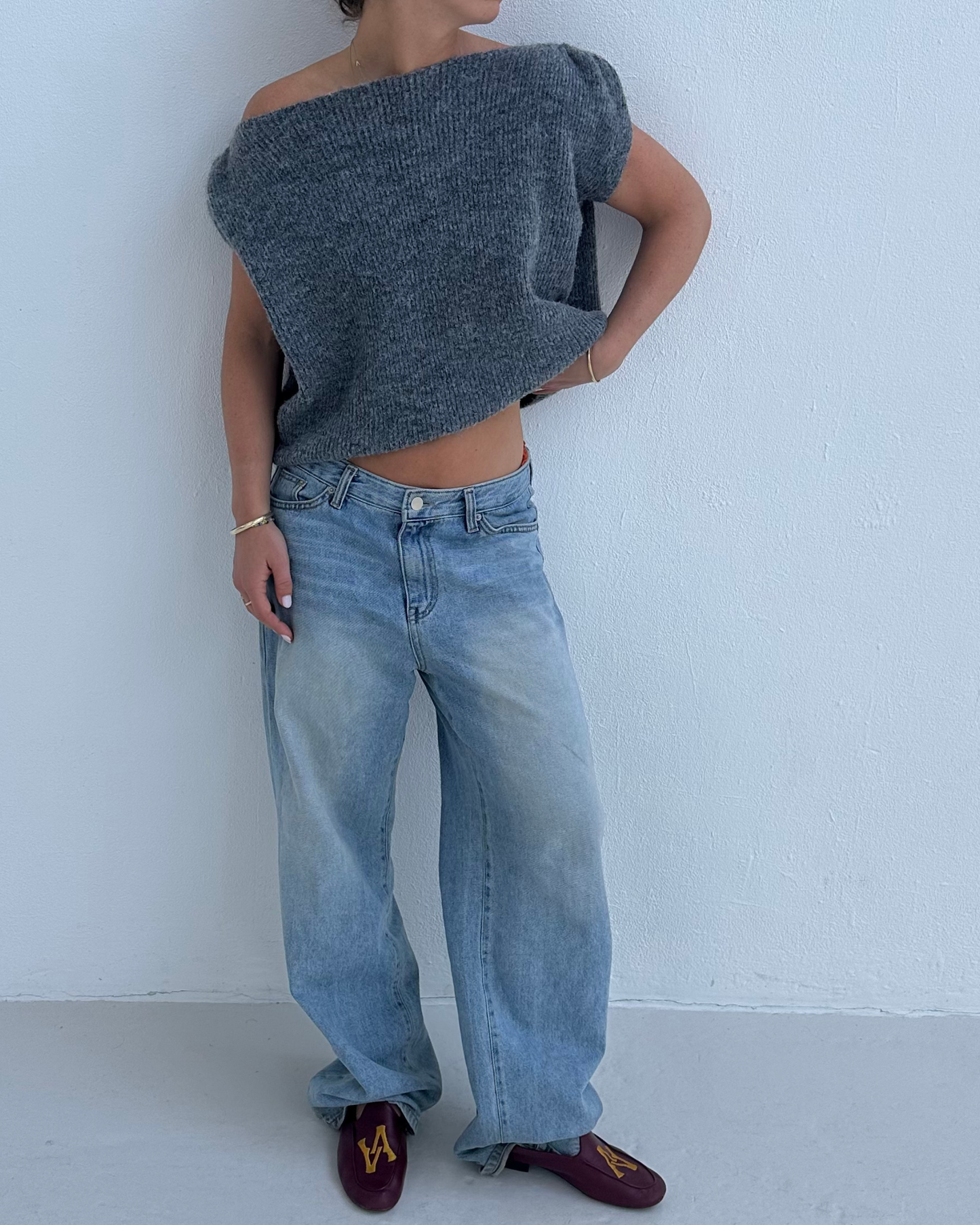 BREE BREEZE SLEEVELESS KNIT